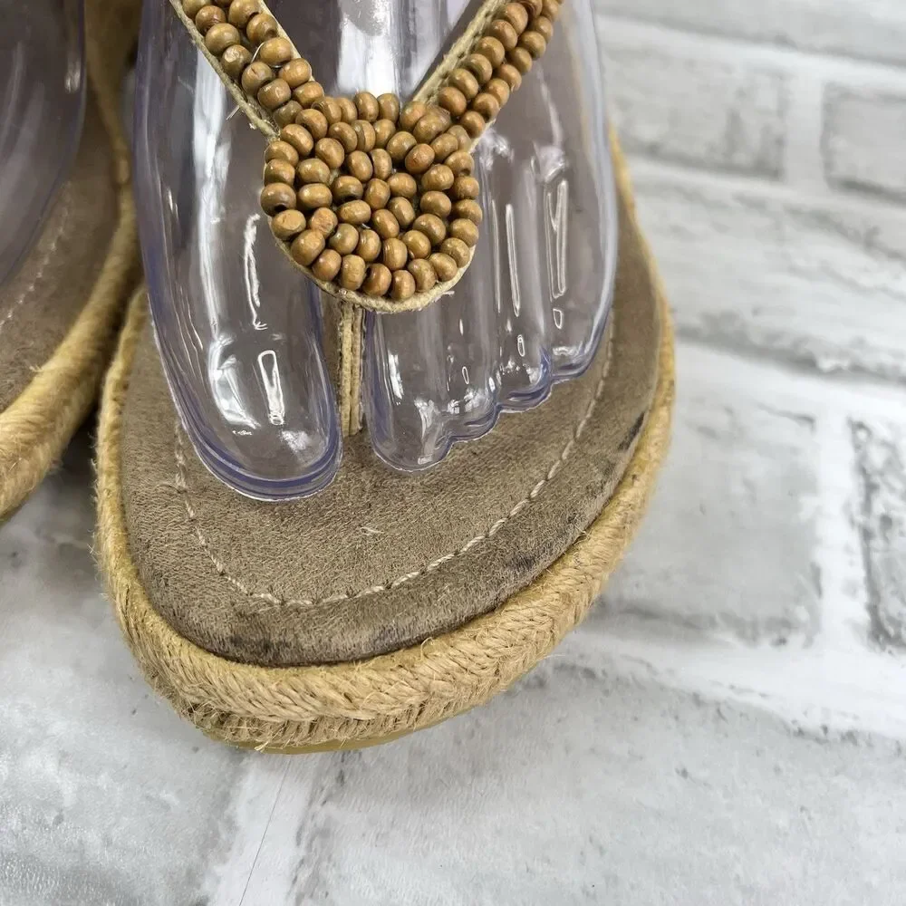 Candie’s Paxsha Women's Size 9 Natural Beaded Thong Wedge Sandals